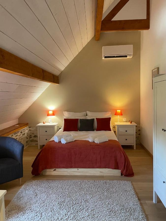 Bed and Breakfast Domaine Des Pierres Trouvees Saint-Vincent  Exteriér fotografie